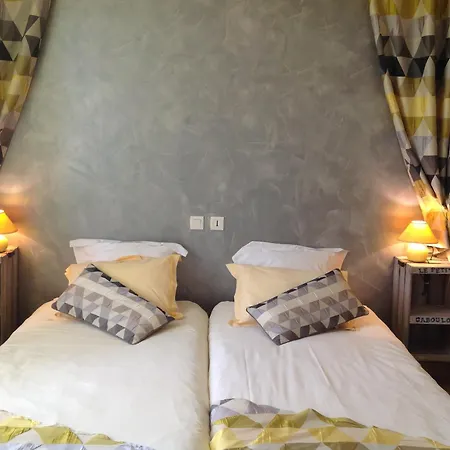 Le Petit Caboulot En Pleine Nature 2*