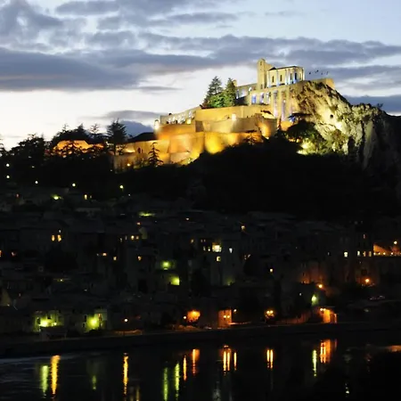 Le Petit Caboulot En Pleine Nature