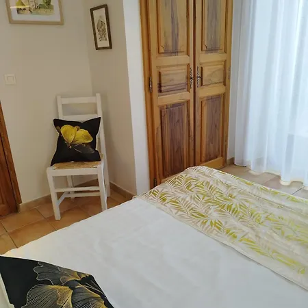 Hotel Le Petit Caboulot En Pleine Nature