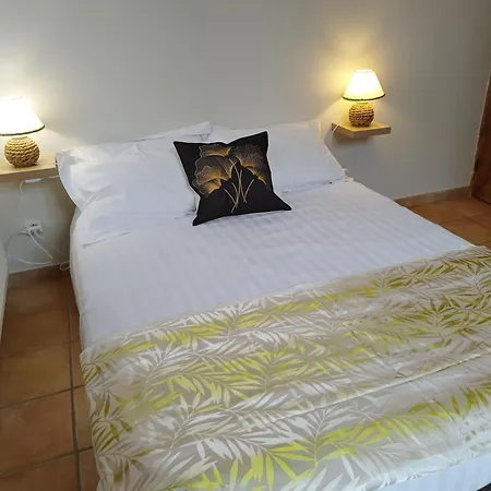 Le Petit Caboulot En Pleine Nature 2* Vaumeilh